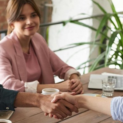 Fringe Benefits: Was moderne Arbeitgeber ihren Teams heute bieten sollten