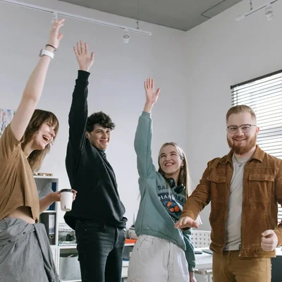 Aufmerksamkeiten für Arbeitnehmer – Mitarbeiter mit bis zu 60 Euro steuerfrei beschenken