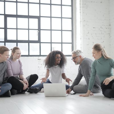 Steuerfreie Arbeitgeberzuschüsse:  Alles zu Regelungen, Beispiele und Umsetzung