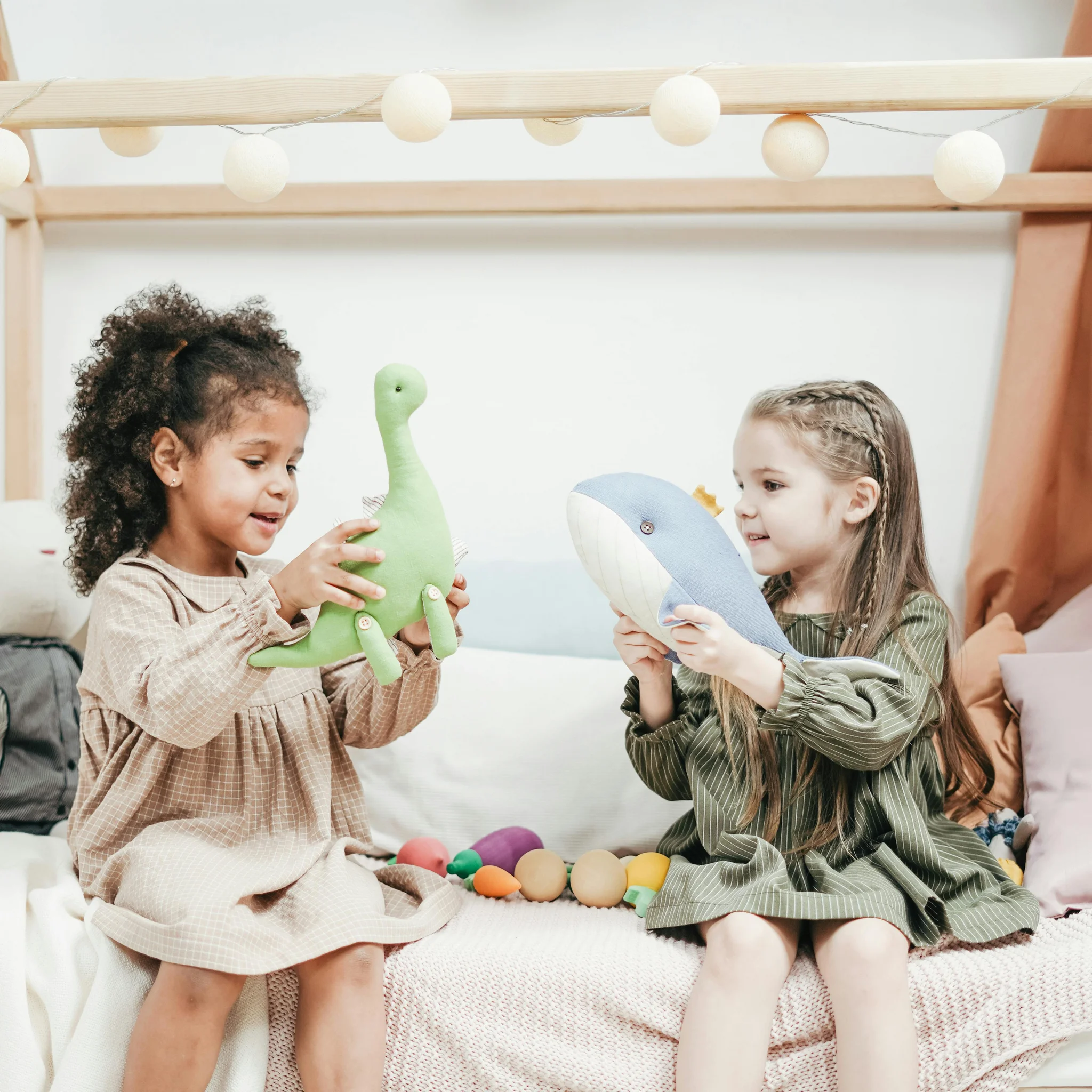 Der Kita-Zuschuss – auch Kindergartenzuschuss genannt – ist eine freiwillige Arbeitgeberleistung zur Unterstützung bei Betreuungskosten.