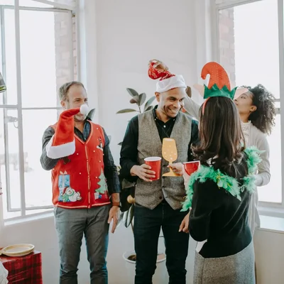Weihnachtsgeschenke für Mitarbeiter: So funktioniert die maximale Steuerersparnis