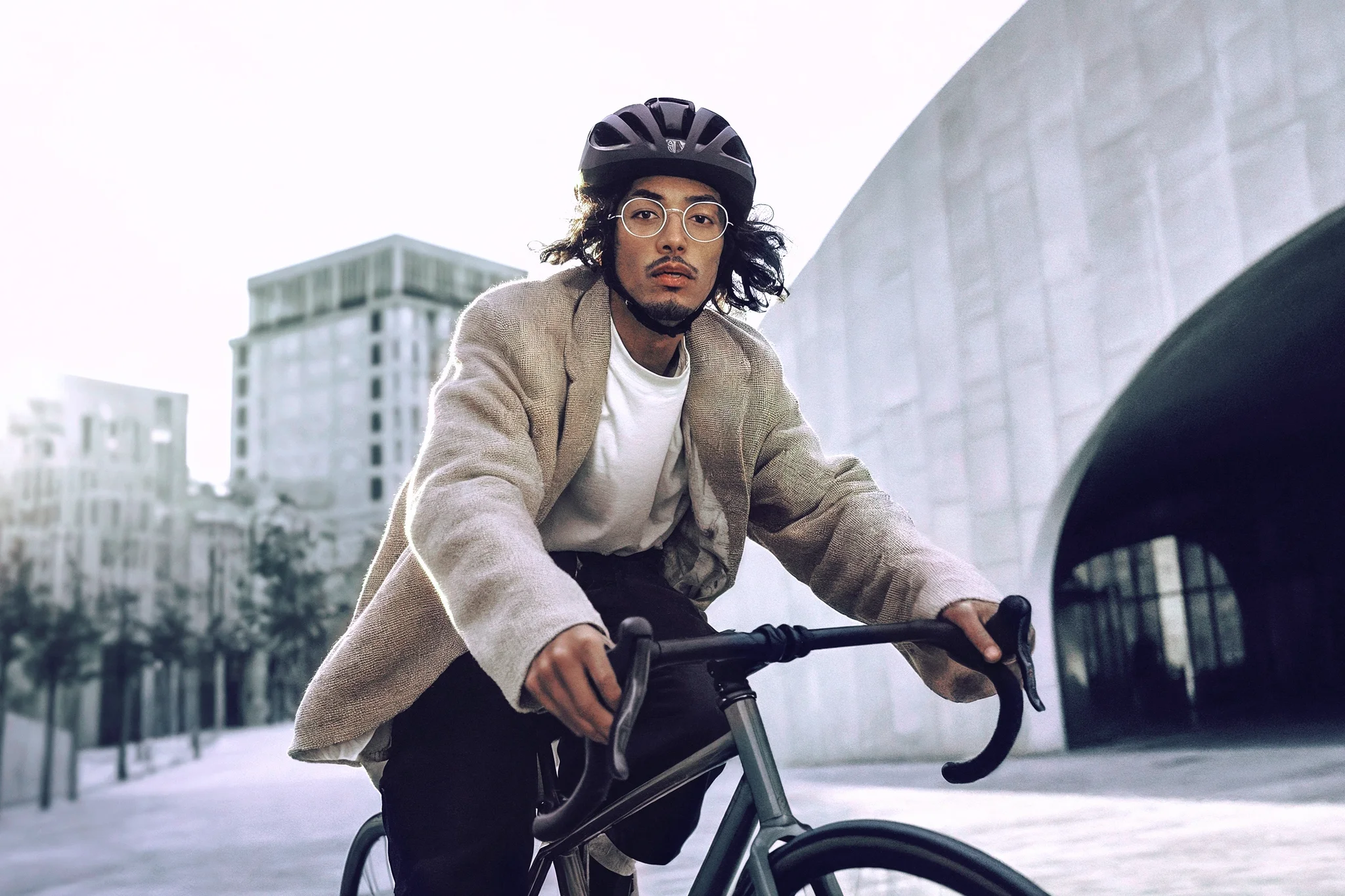 Dienstrad mit Probonio Mann in der Stadt auf Dienstrad